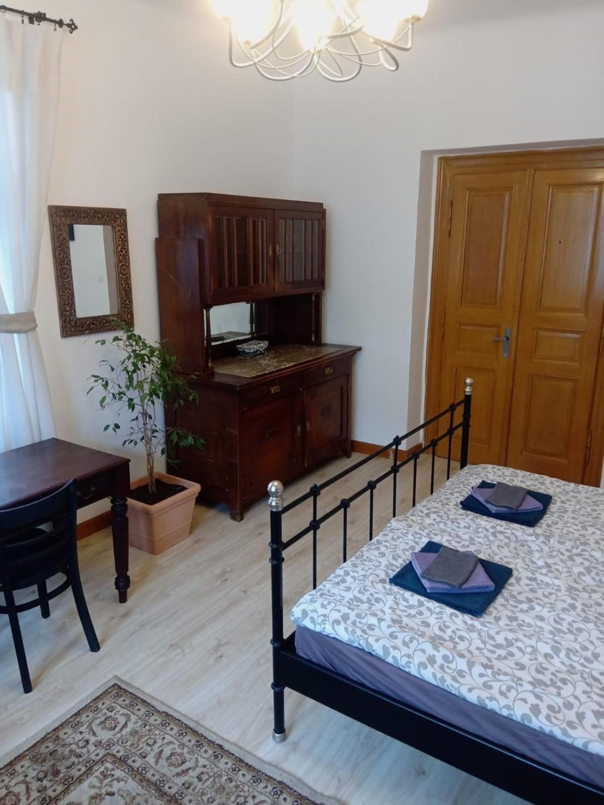 Historic Apartament Praga